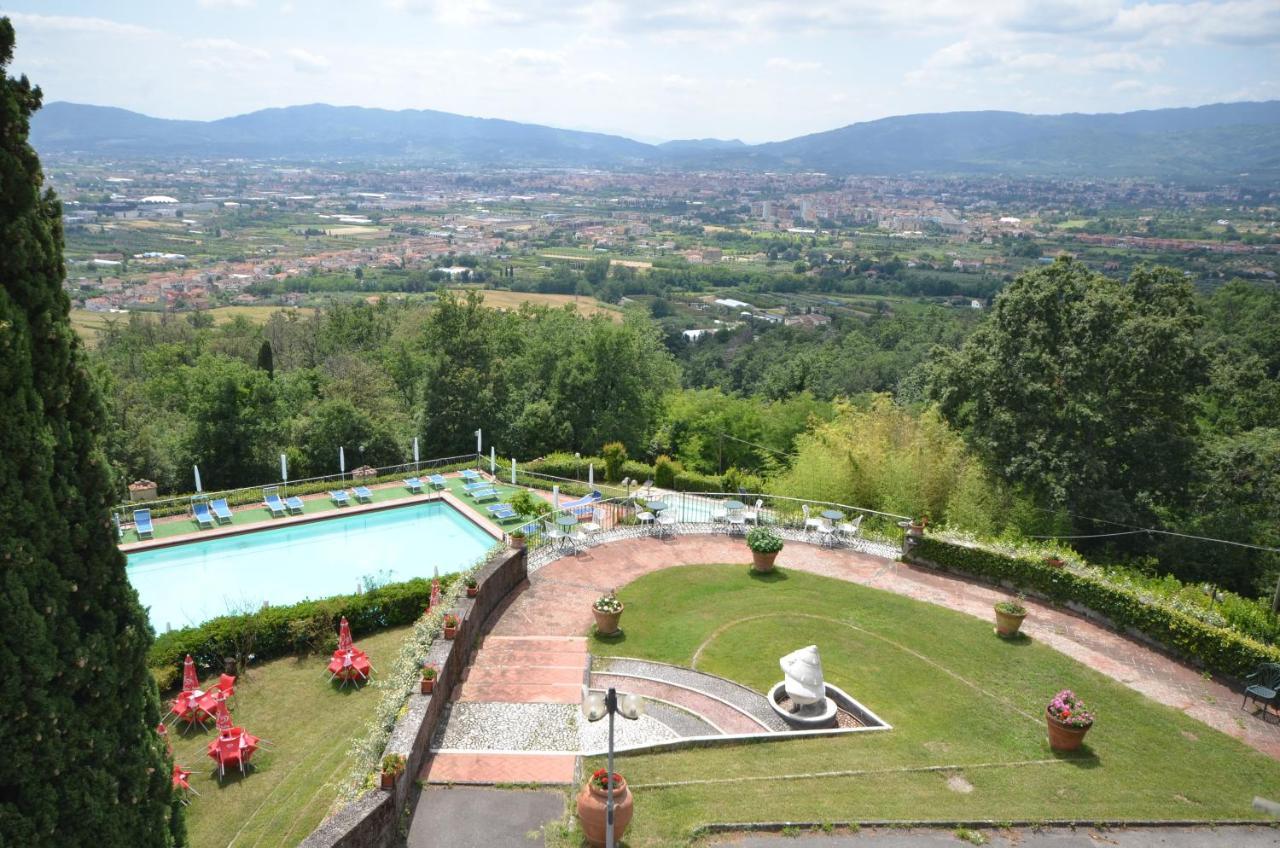 Camera Exclusive Matrimoniale/Doppia con Letti Singoli con Balcone